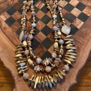 NWOT Triple Strand Shell and Gold Necklace